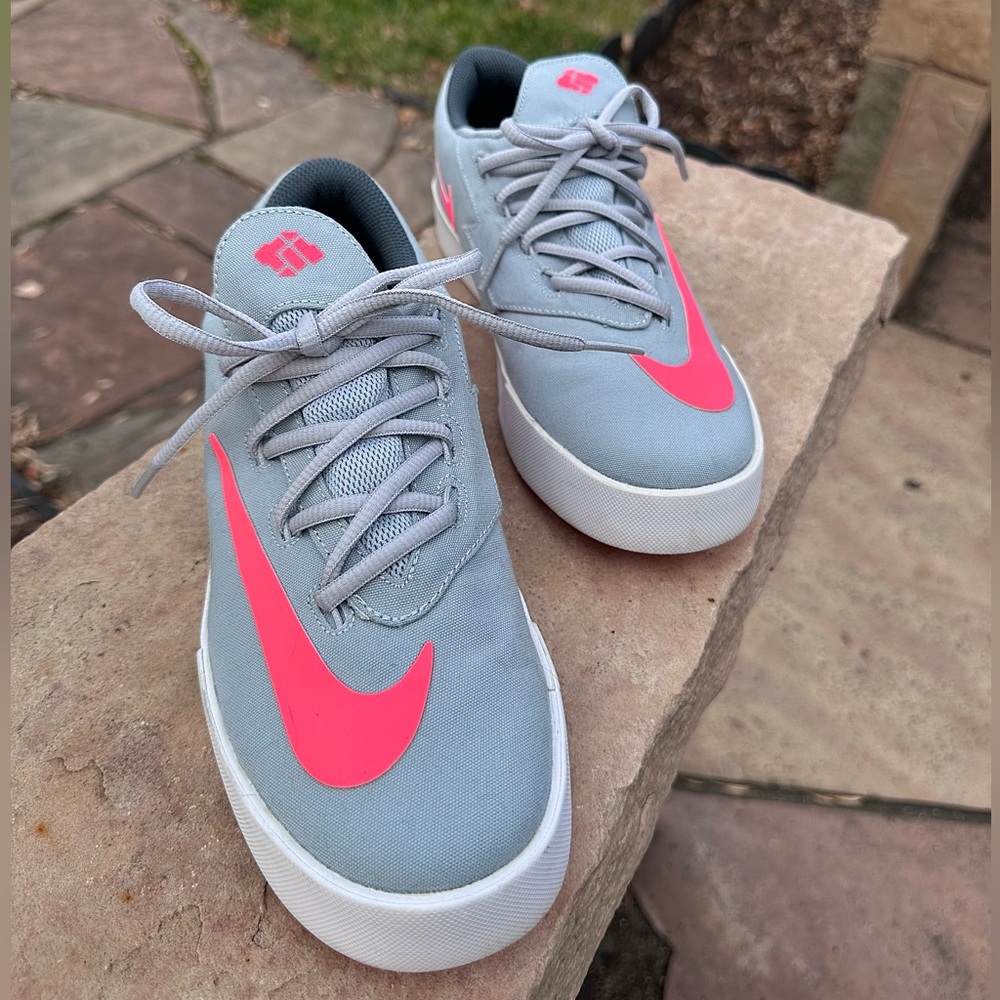 Nike By Kevin Durant, Limited Edition. Girls Youth Size 6/ Women’s Size 8.